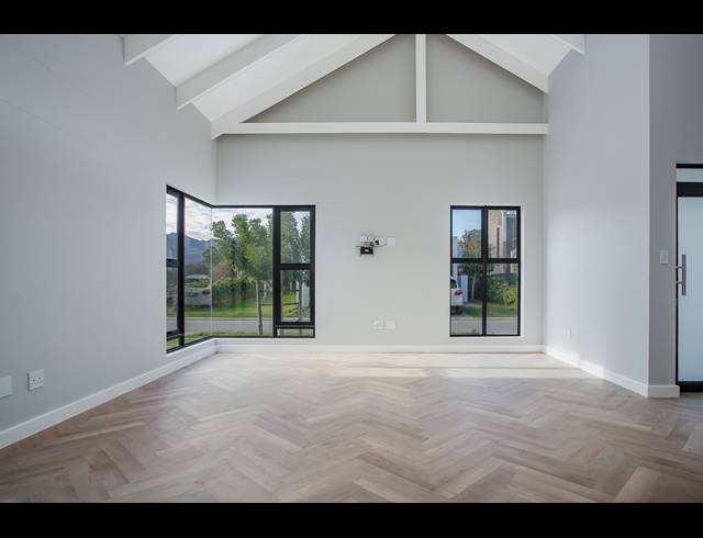 3 BEDROOM HOUSE FOR SALE IN PAARL VALLEIJ LIFESTYLE ESTATE